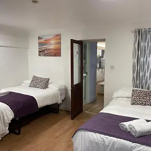 Apartment Centre, Brighton